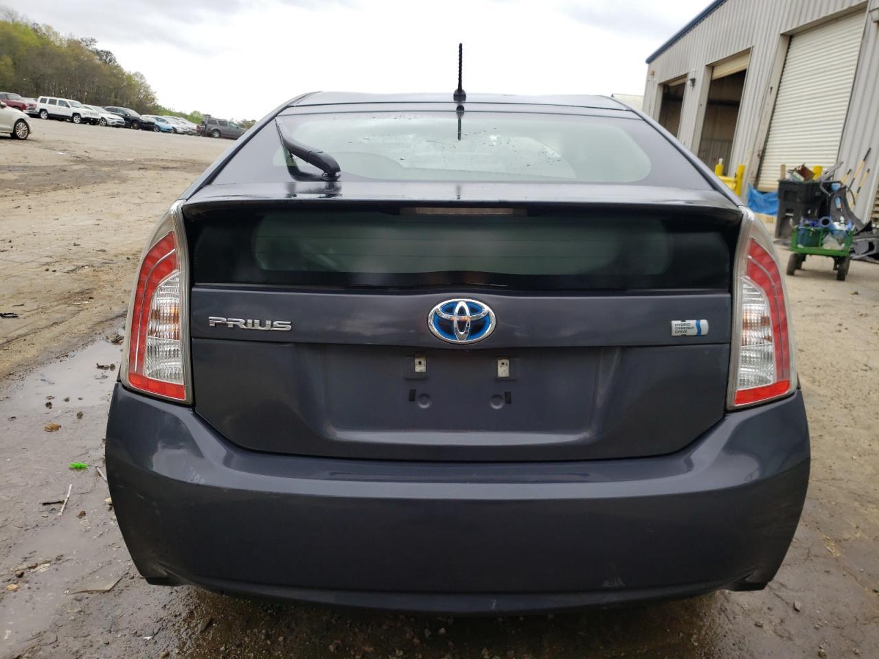 2013 TOYOTA PRIUS - Image 6