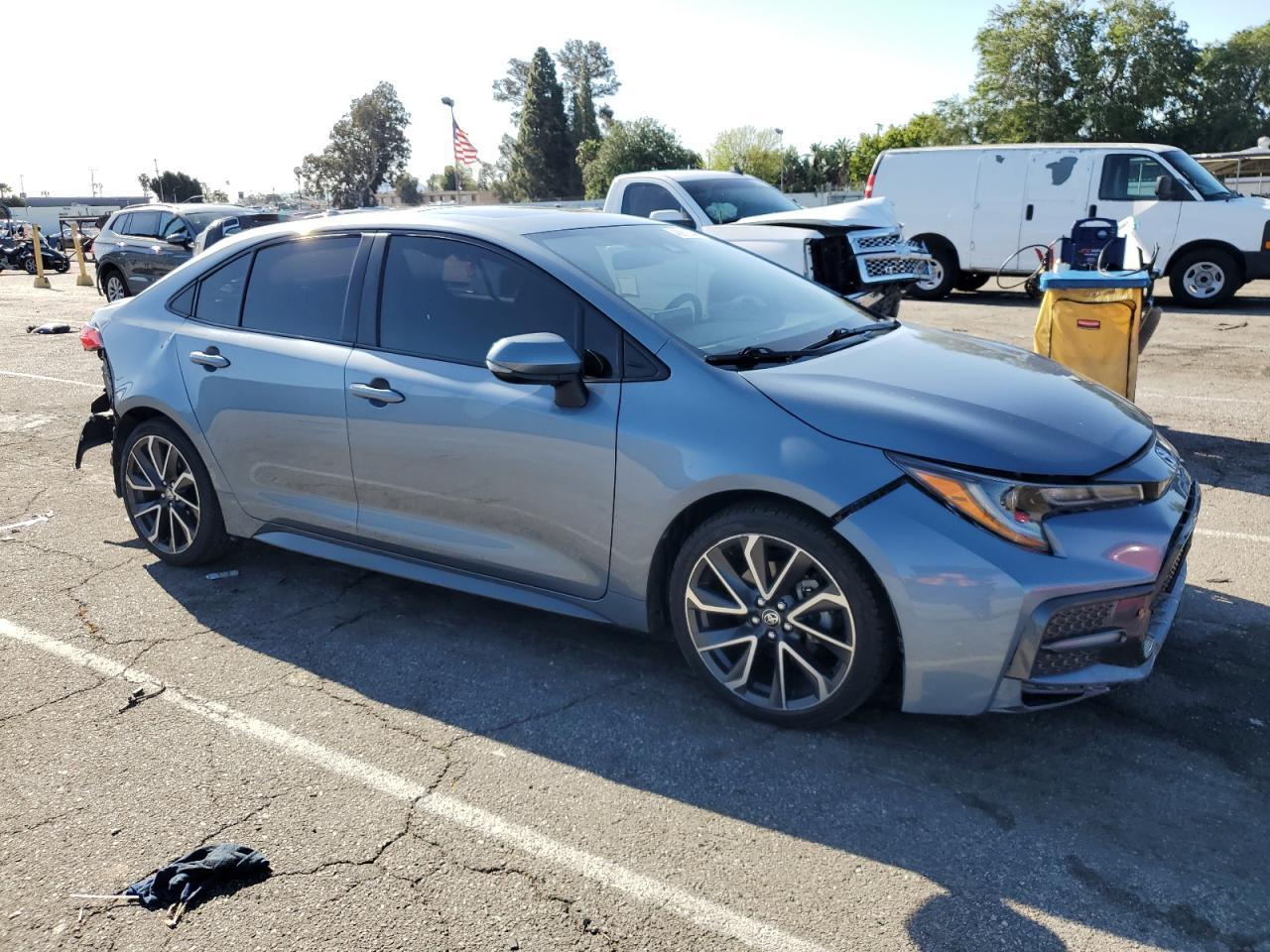 2020 TOYOTA COROLLA SE - Фото 4