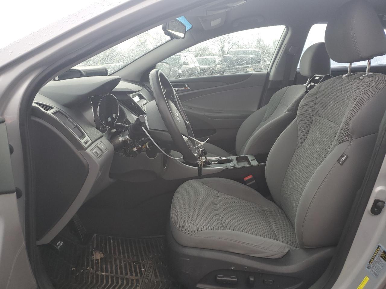 2013 HYUNDAI SONATA GLS - Image 7