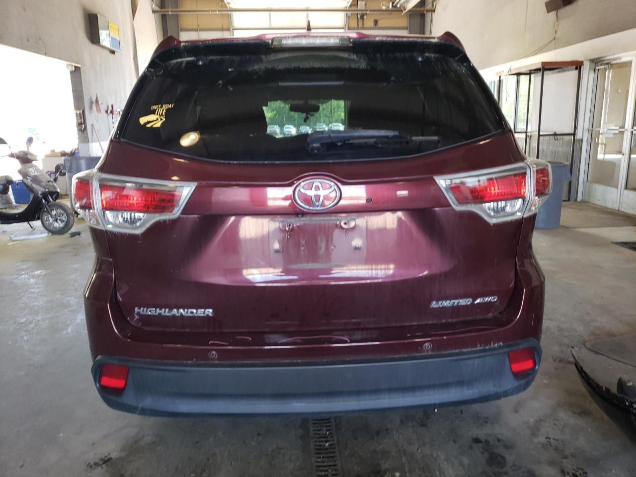2015 TOYOTA HIGHLANDER - Image 6