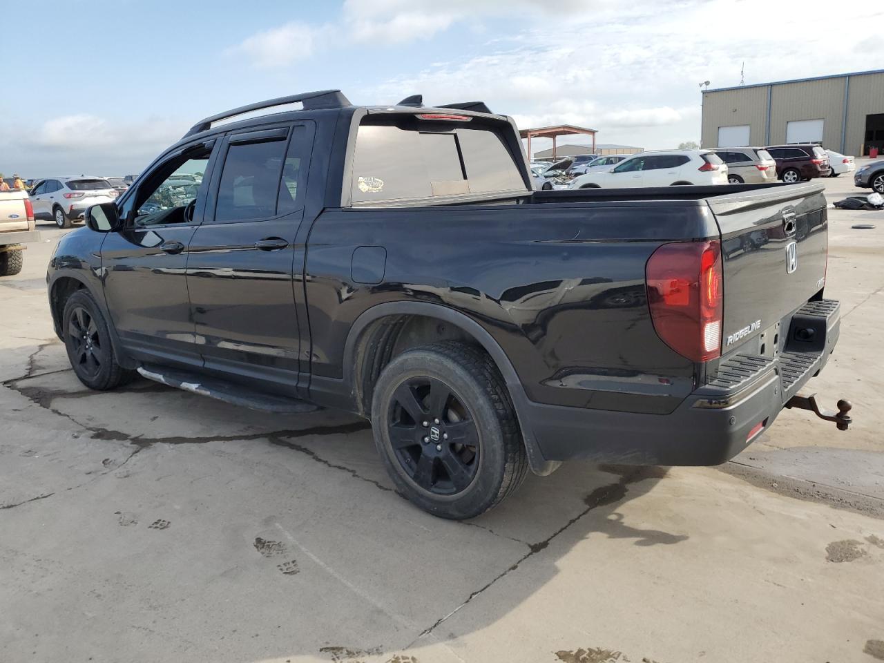 2017 HONDA RIDGELINE - Image 2