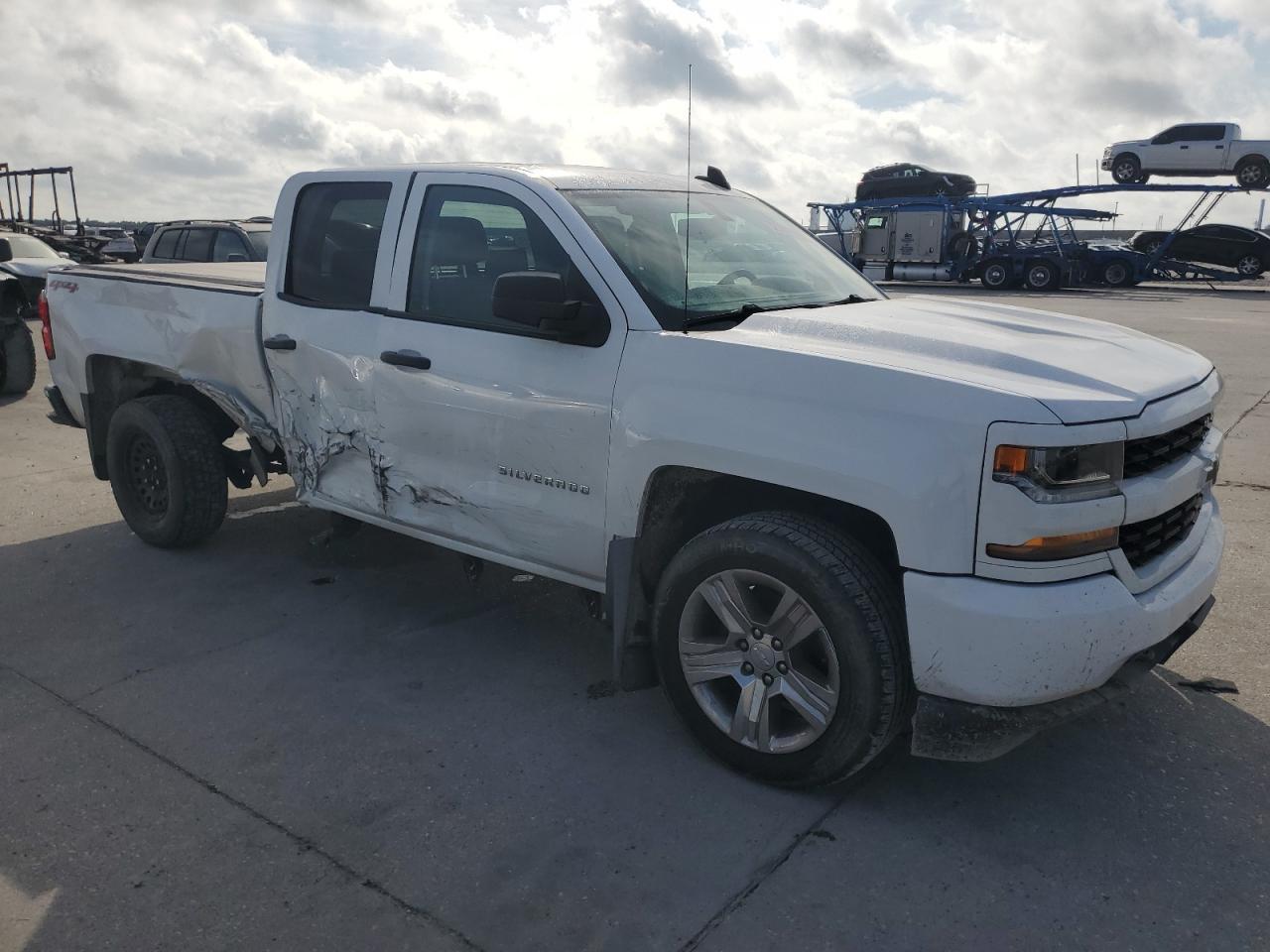 2017 CHEVROLET SILVERADO - Фото 4