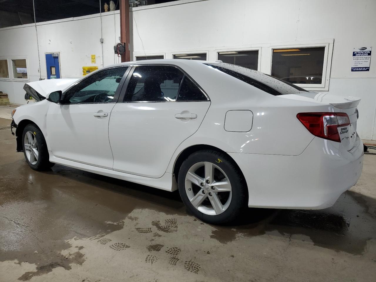 2014 TOYOTA CAMRY L - Image 2