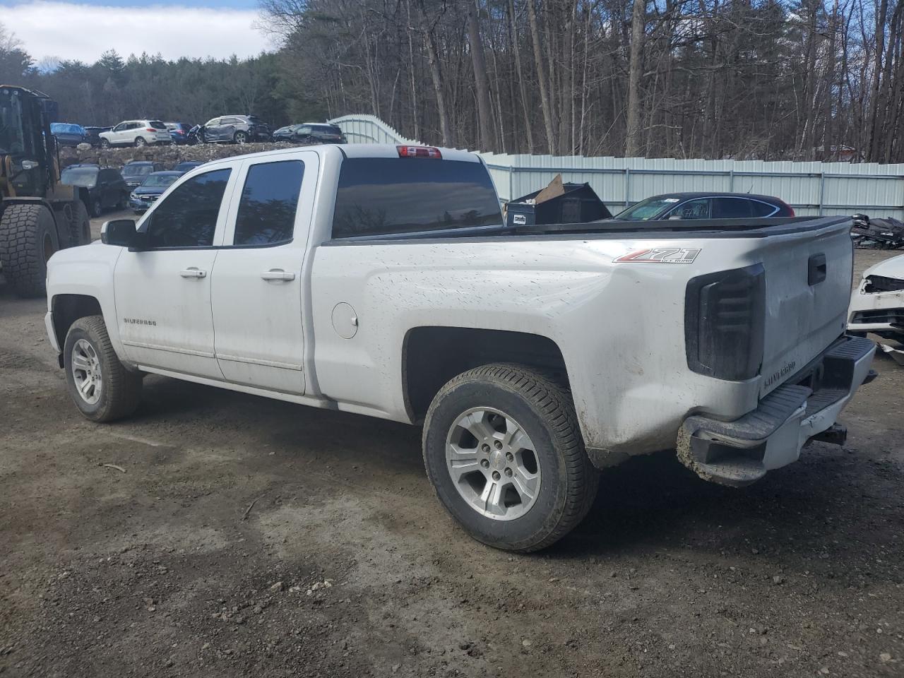 2017 CHEVROLET SILVERADO - Image 2