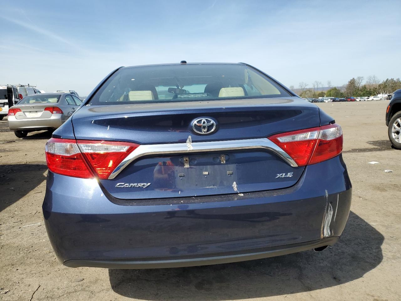 2017 TOYOTA CAMRY LE - Image 6