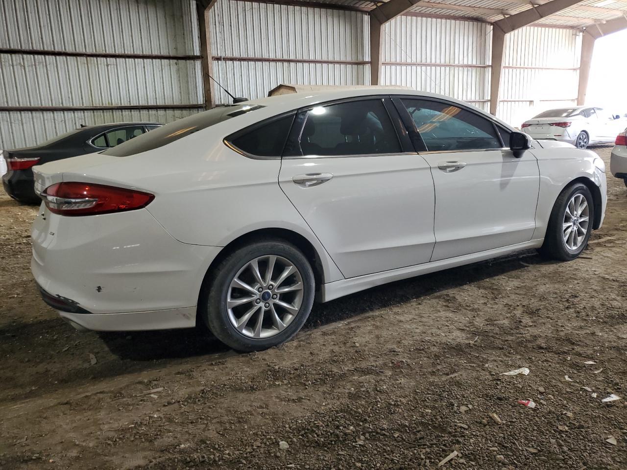 2017 FORD FUSION SE - Image 3