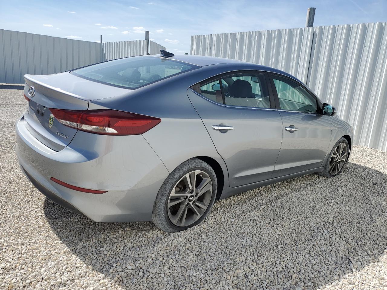 2017 HYUNDAI ELANTRA SE - Фото 3