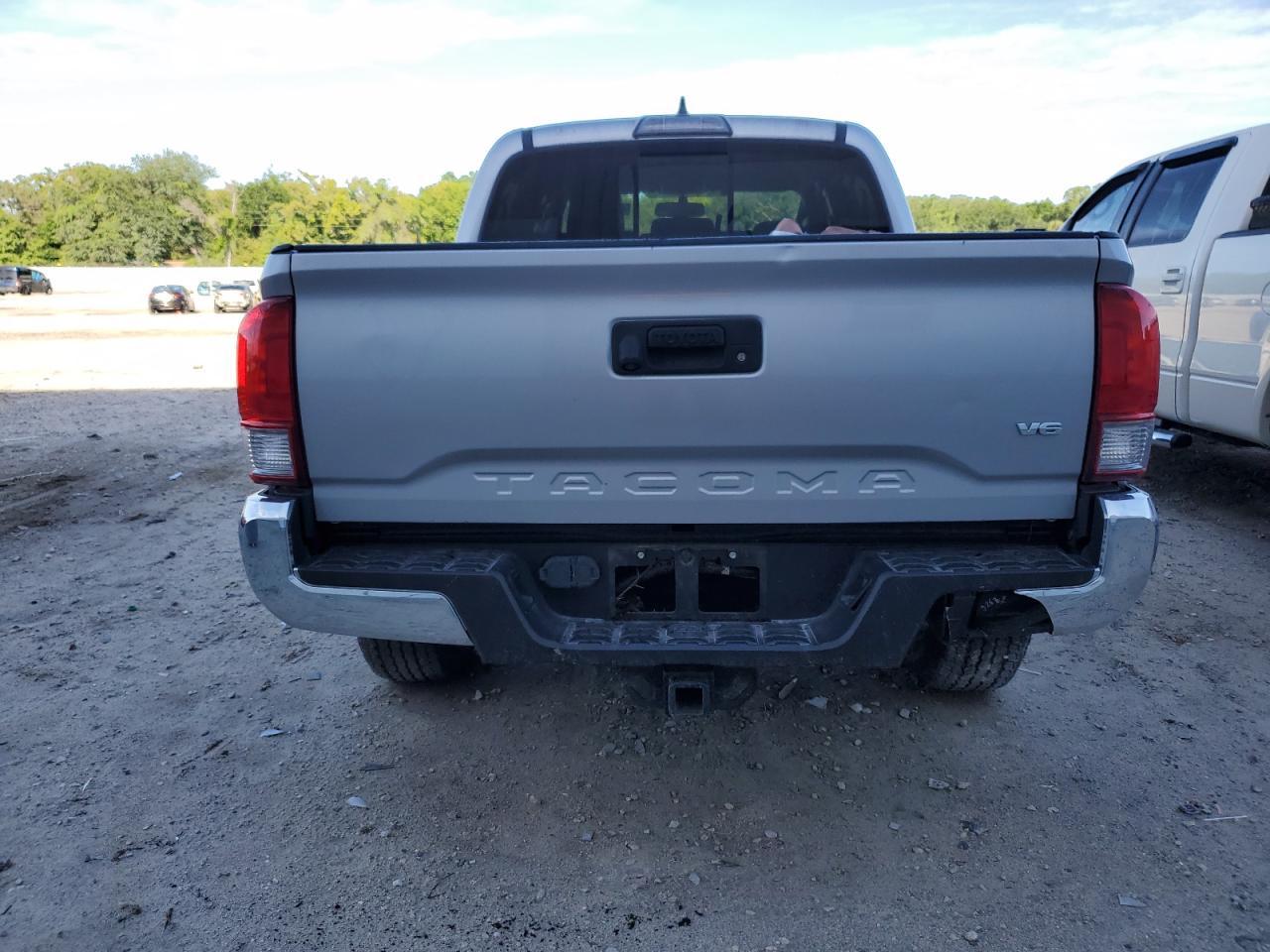2017 TOYOTA TACOMA DOU - Image 6