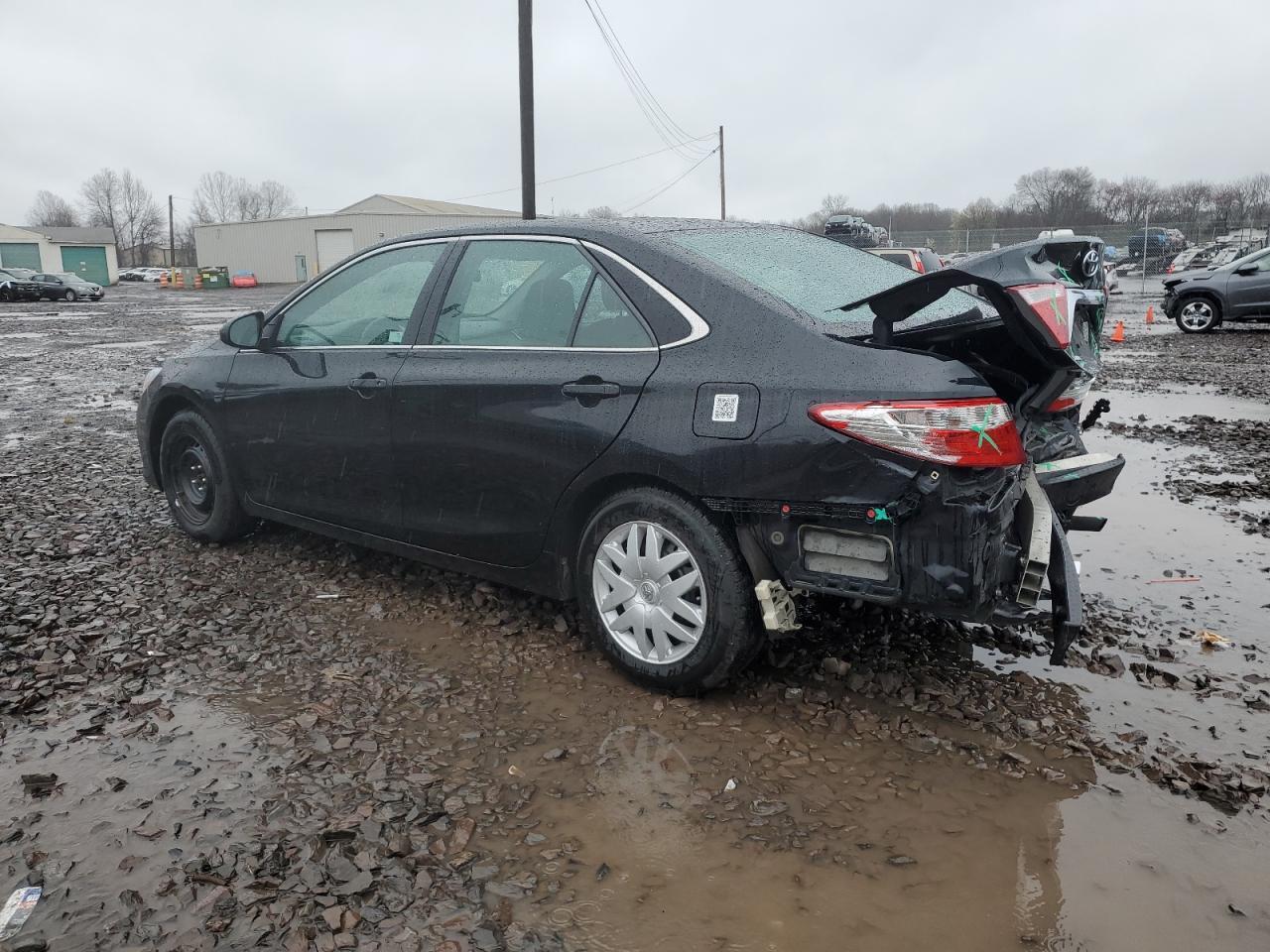 2016 TOYOTA CAMRY LE - Image 2