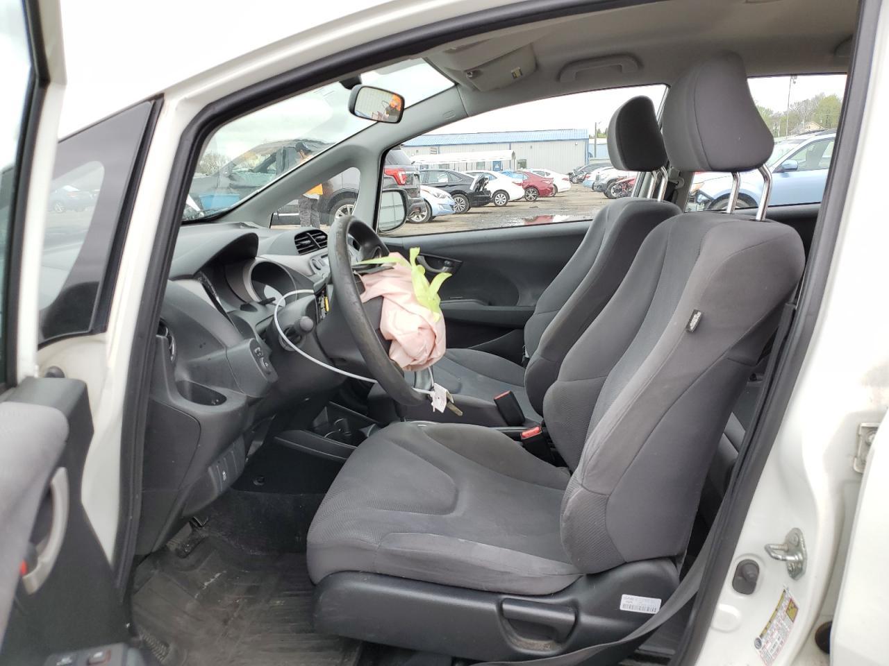 2011 HONDA FIT - Фото 7