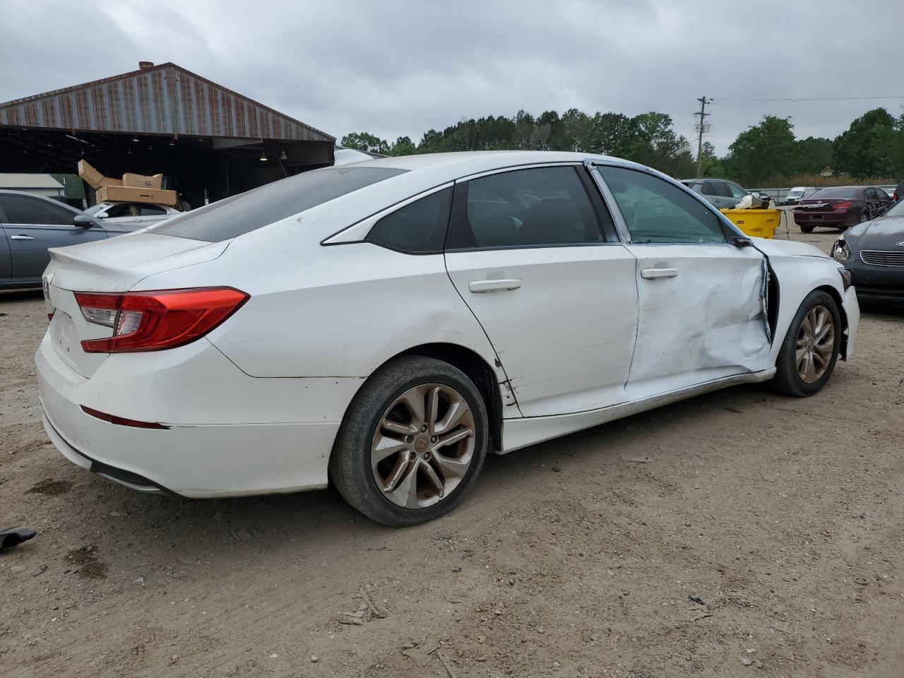 2018 HONDA ACCORD LX - Фото 3