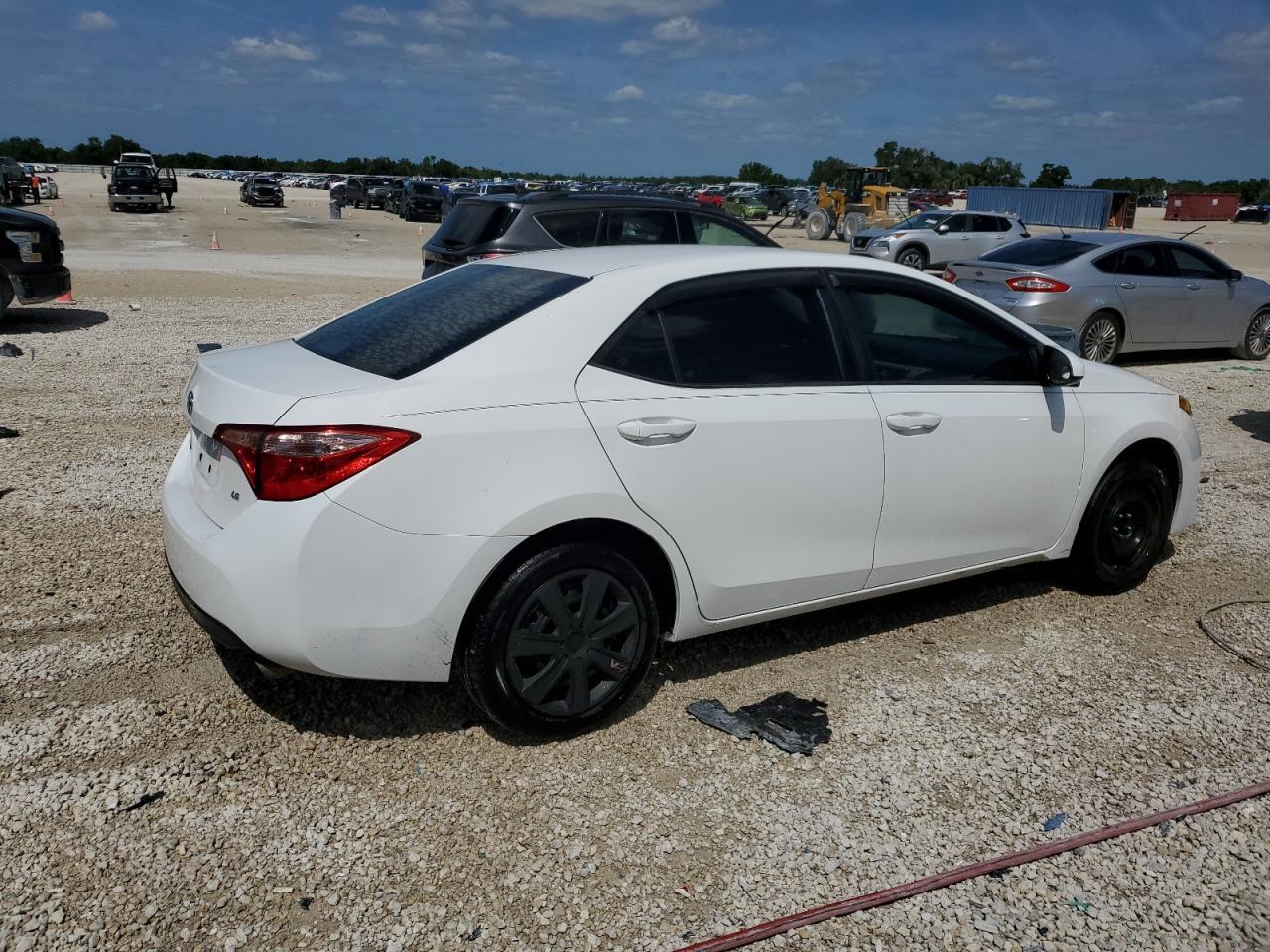 2018 TOYOTA COROLLA L - Image 3