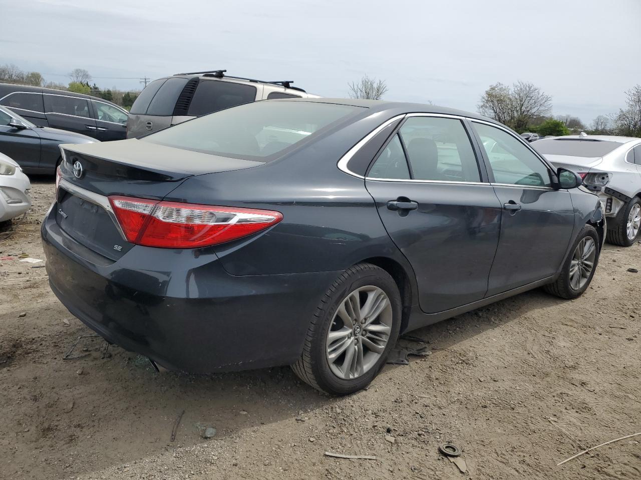 2017 TOYOTA CAMRY LE - Фото 3