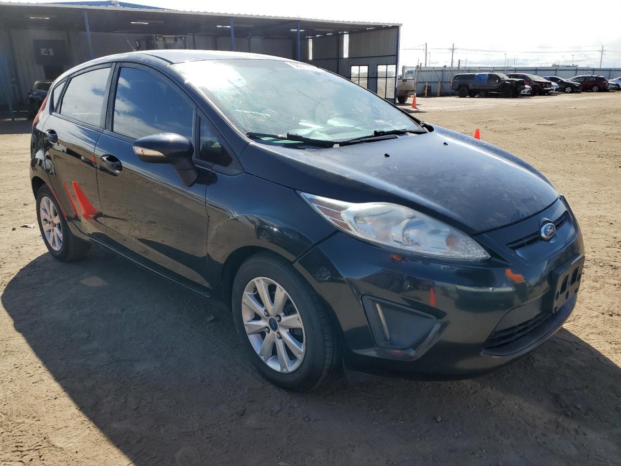 2013 FORD FIESTA SE - Image 4
