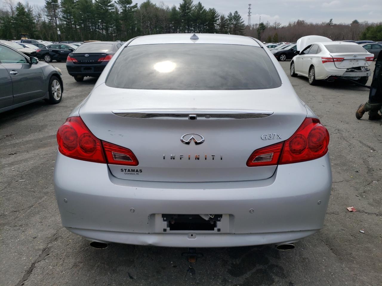 2012 INFINITI G37 - Image 6