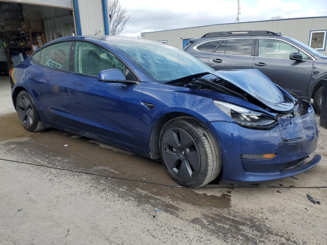 2021 TESLA MODEL 3 - Фото 4