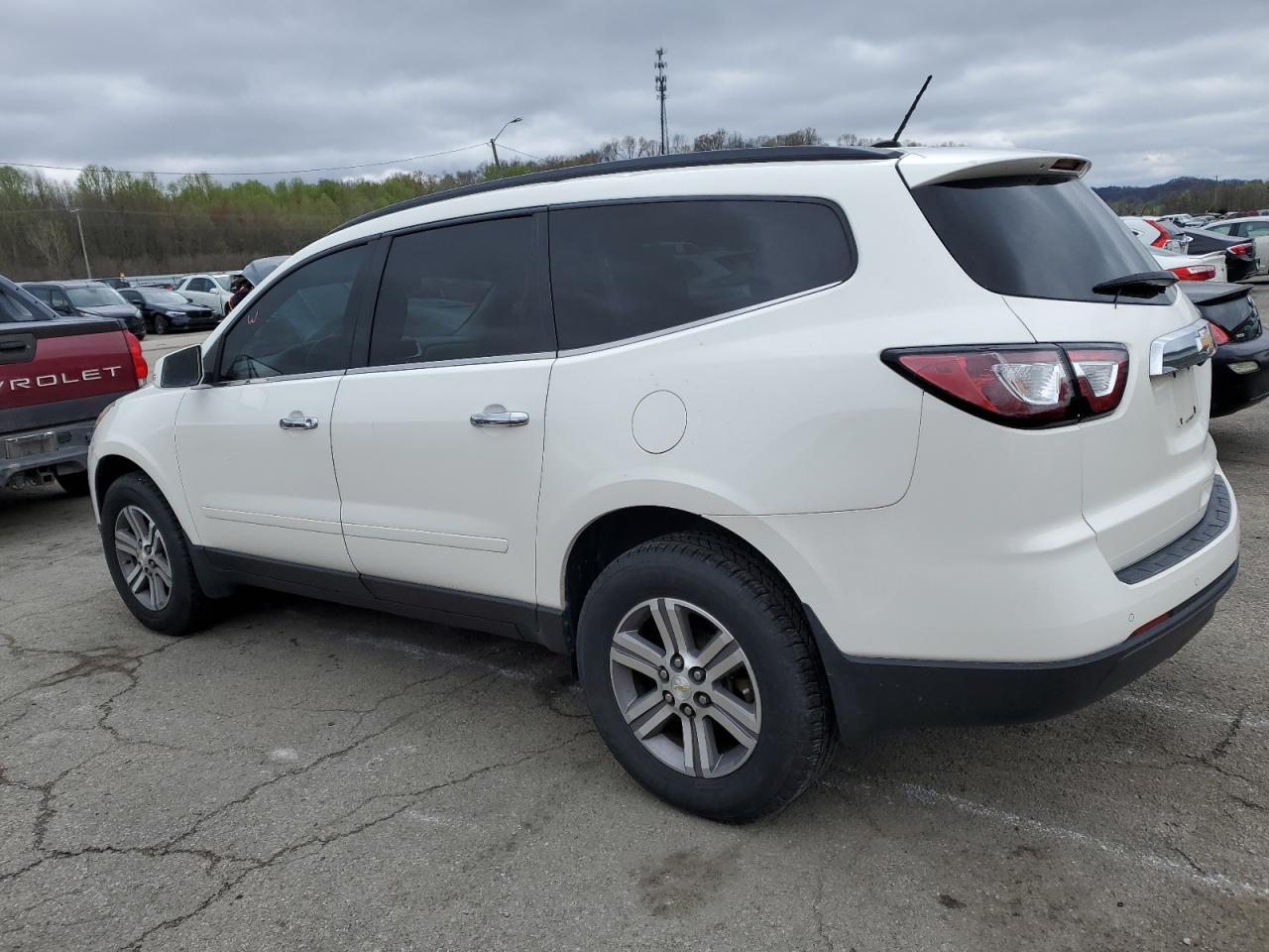 2015 CHEVROLET TRAVERSE L - Image 2