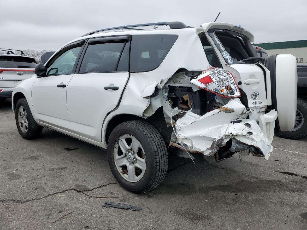 2011 TOYOTA RAV4 - Image 2
