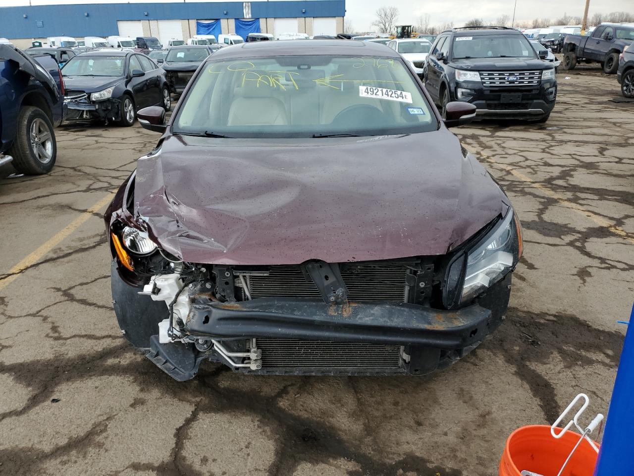 2014 VOLKSWAGEN PASSAT SEL - Фото 5