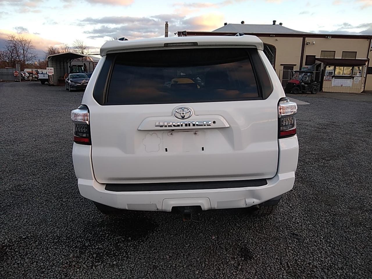 2019 TOYOTA 4RUNNER SR - Фото 6