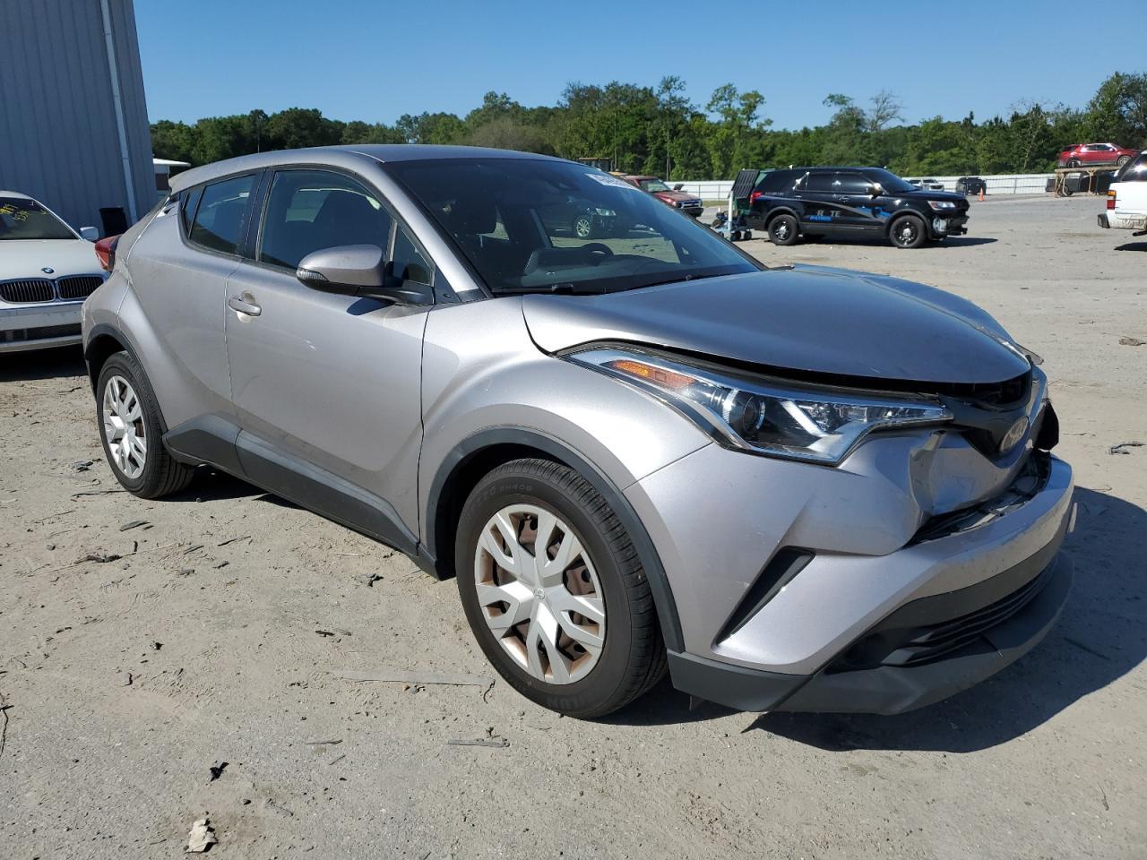 2019 TOYOTA C-HR XLE - Image 4