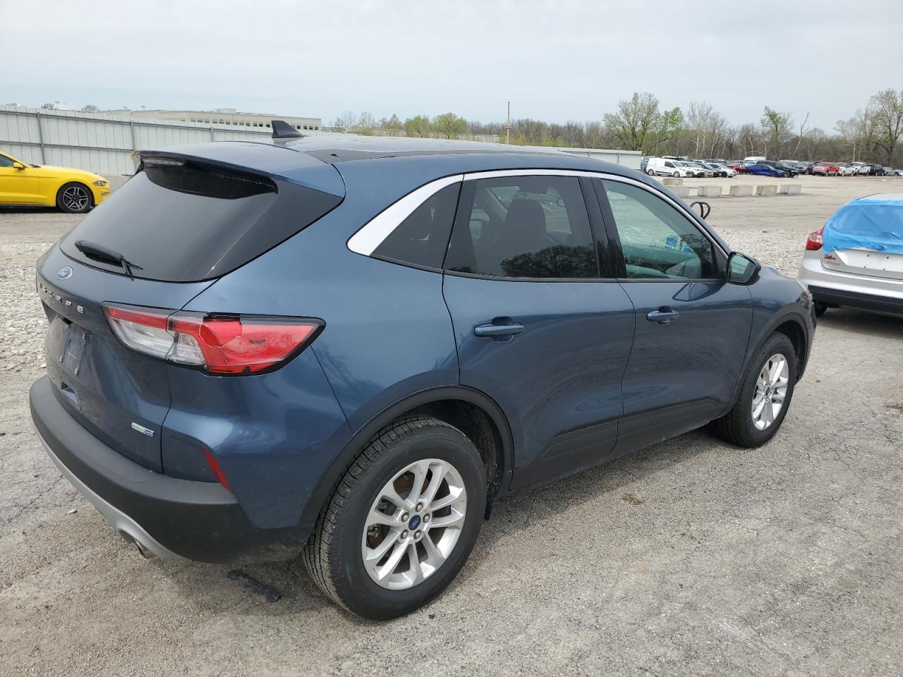 2020 FORD ESCAPE SE - Image 3