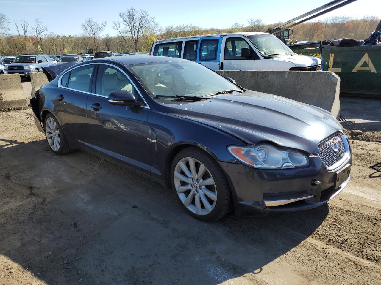 2011 JAGUAR XF PREMIUM - Image 4