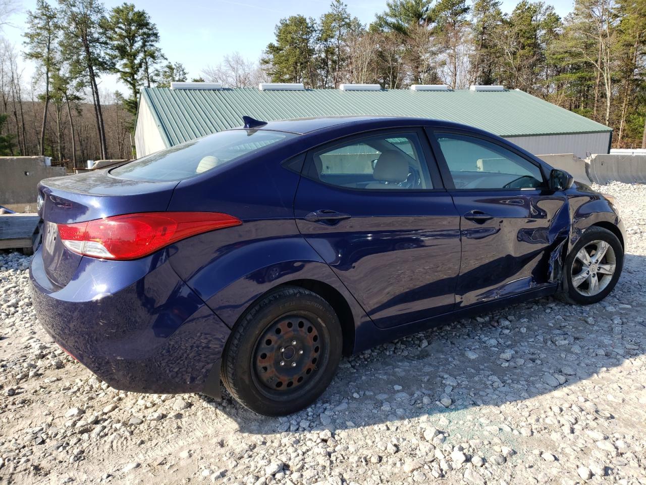 2013 HYUNDAI ELANTRA GL - Image 3