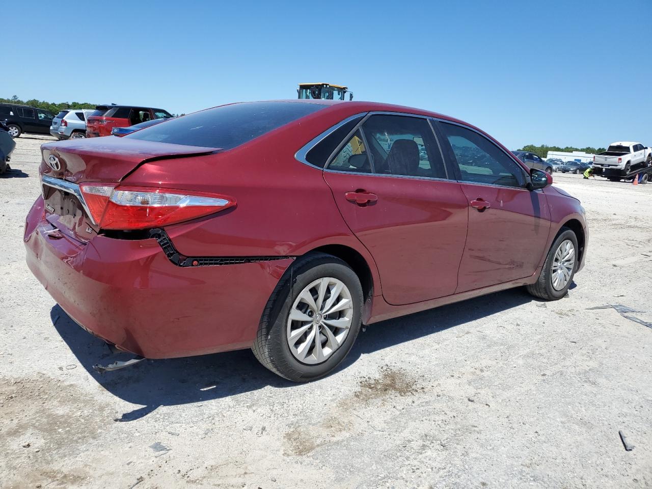2016 TOYOTA CAMRY LE - Image 3