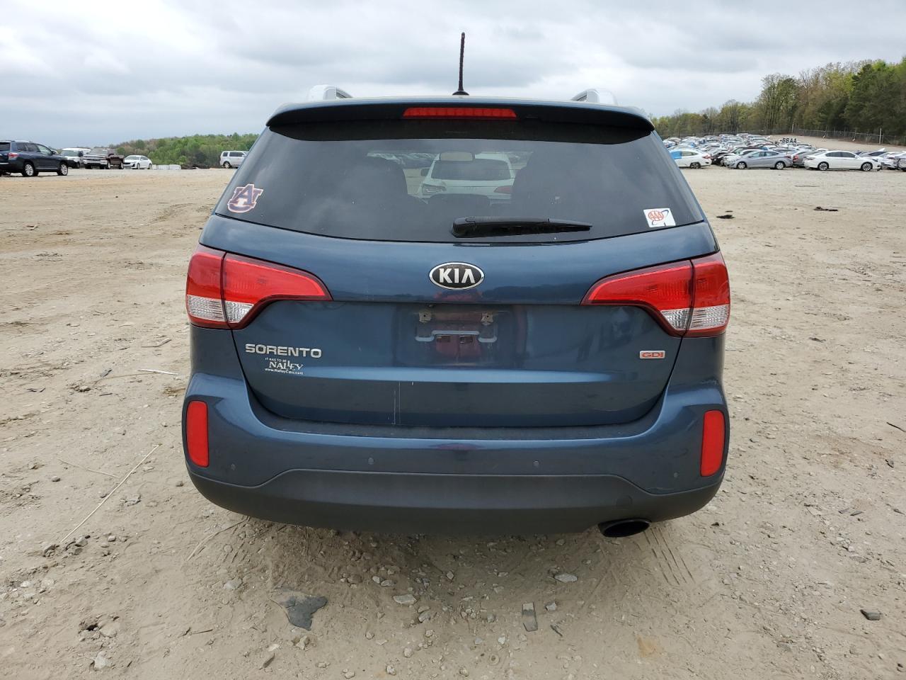2014 KIA SORENTO LX - Image 6