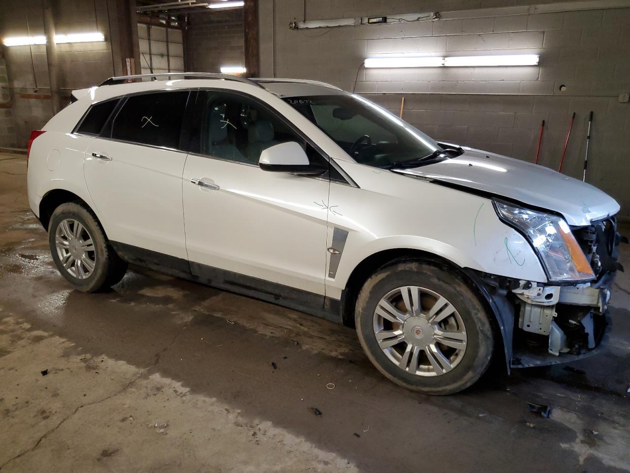 2011 CADILLAC SRX LUXURY - Image 4