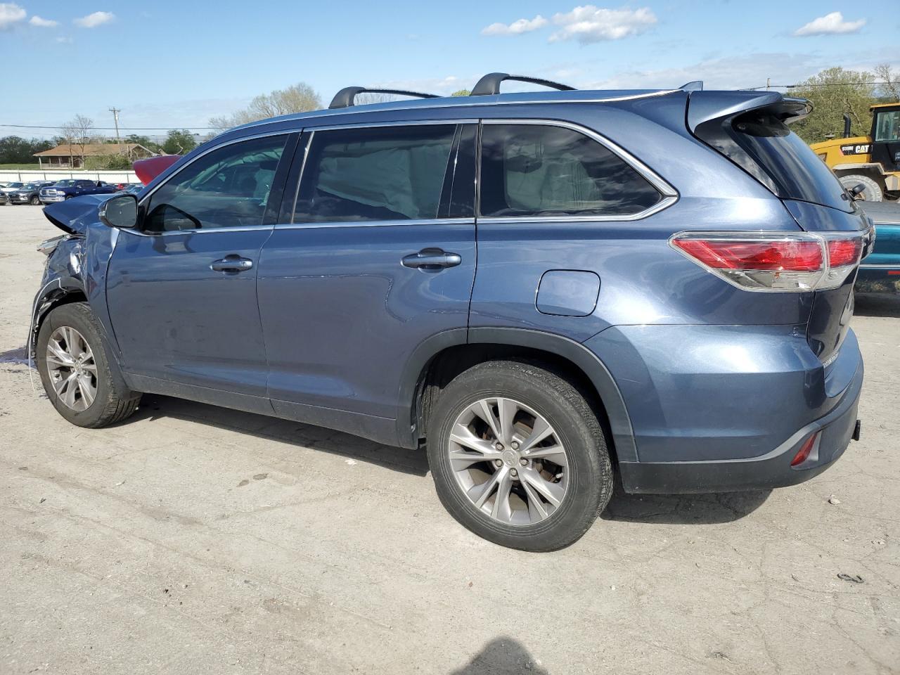 2015 TOYOTA HIGHLANDER - Image 2