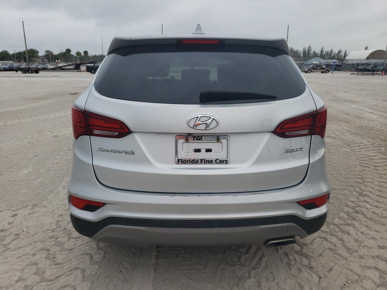 2017 HYUNDAI SANTA FE S - Image 6