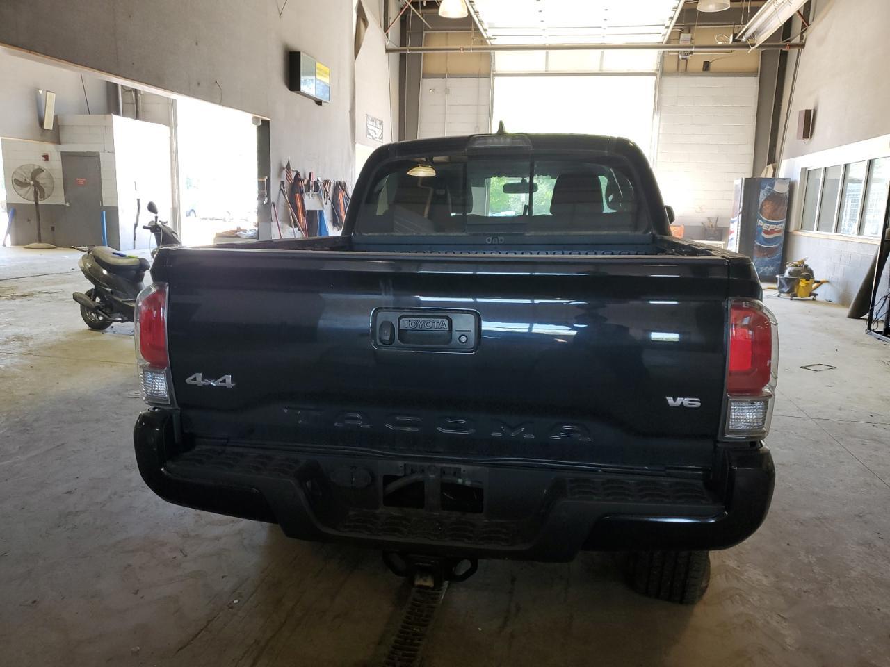 2017 TOYOTA TACOMA DOU - Image 6