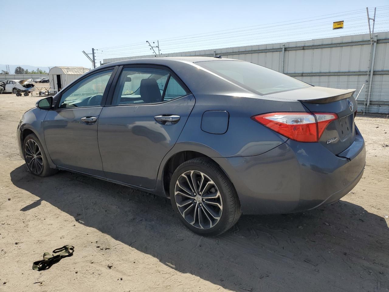 2015 TOYOTA COROLLA L - Фото 2