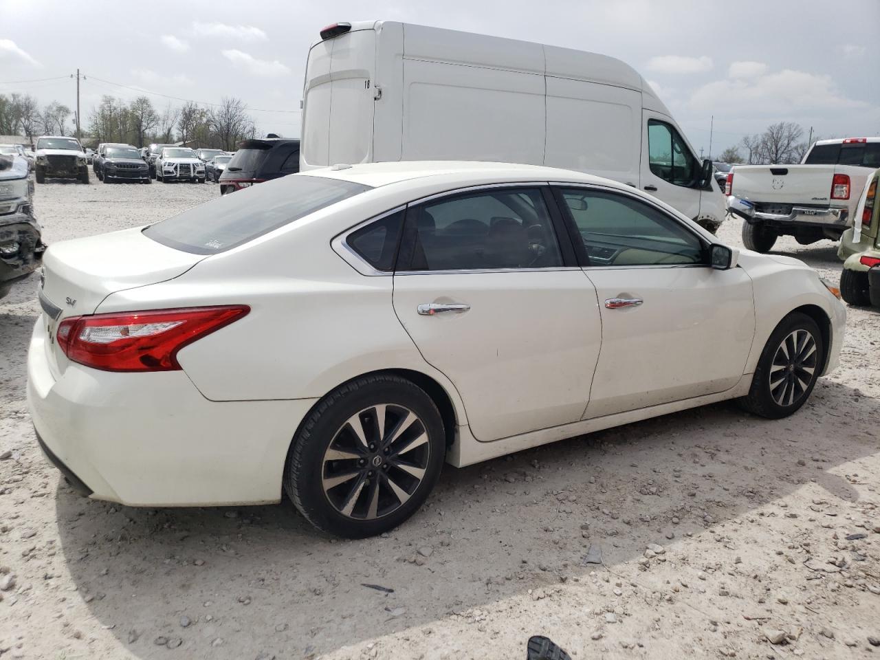 2016 NISSAN ALTIMA 2.5 - Фото 3