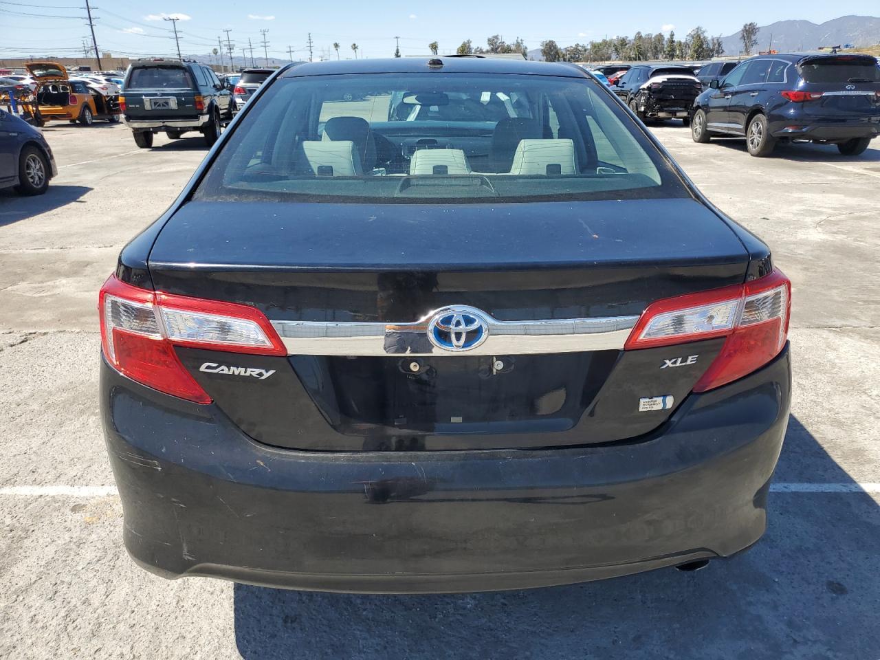 2012 TOYOTA CAMRY HYBR - Фото 6