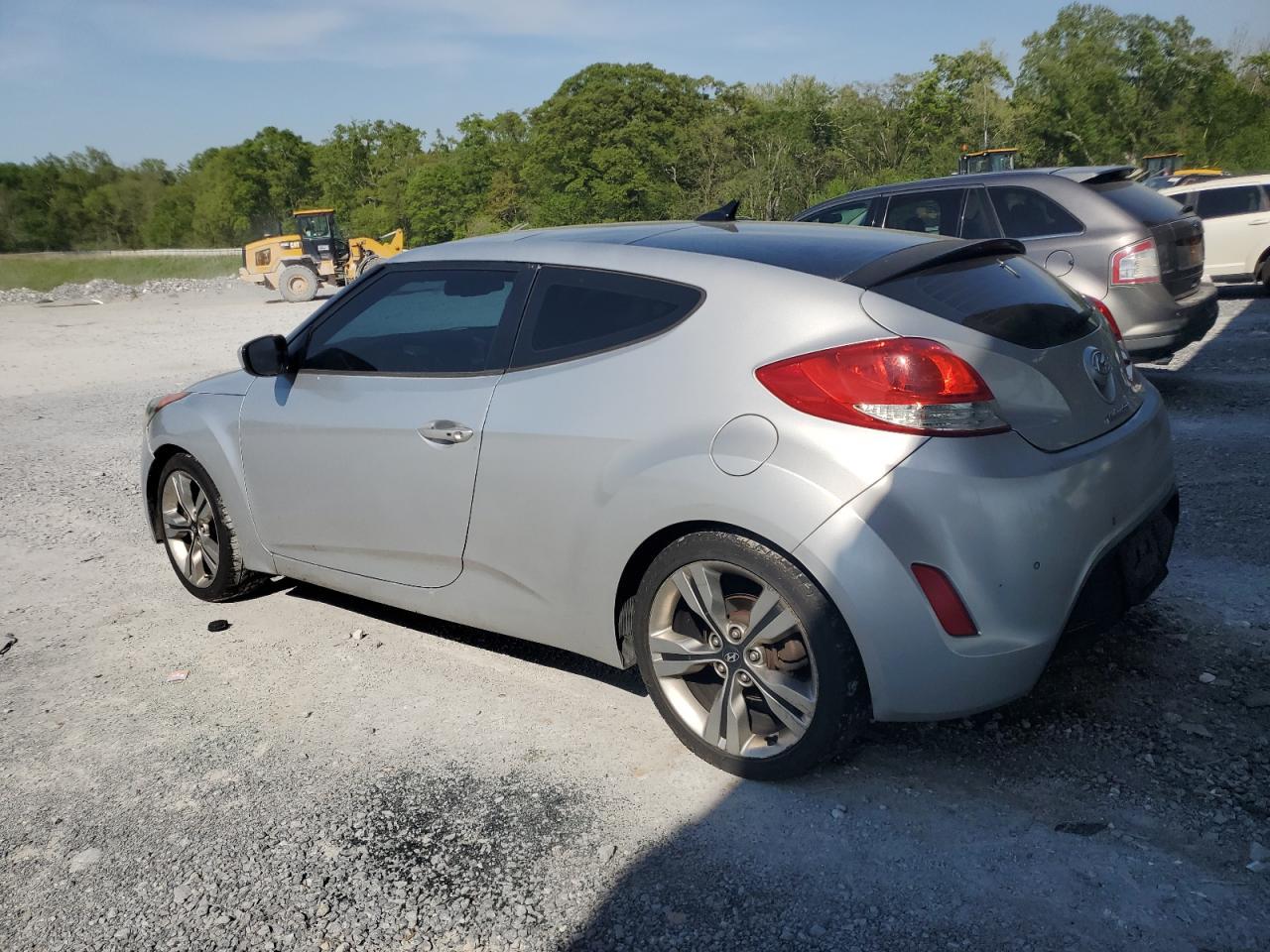 2013 HYUNDAI VELOSTER - Фото 2