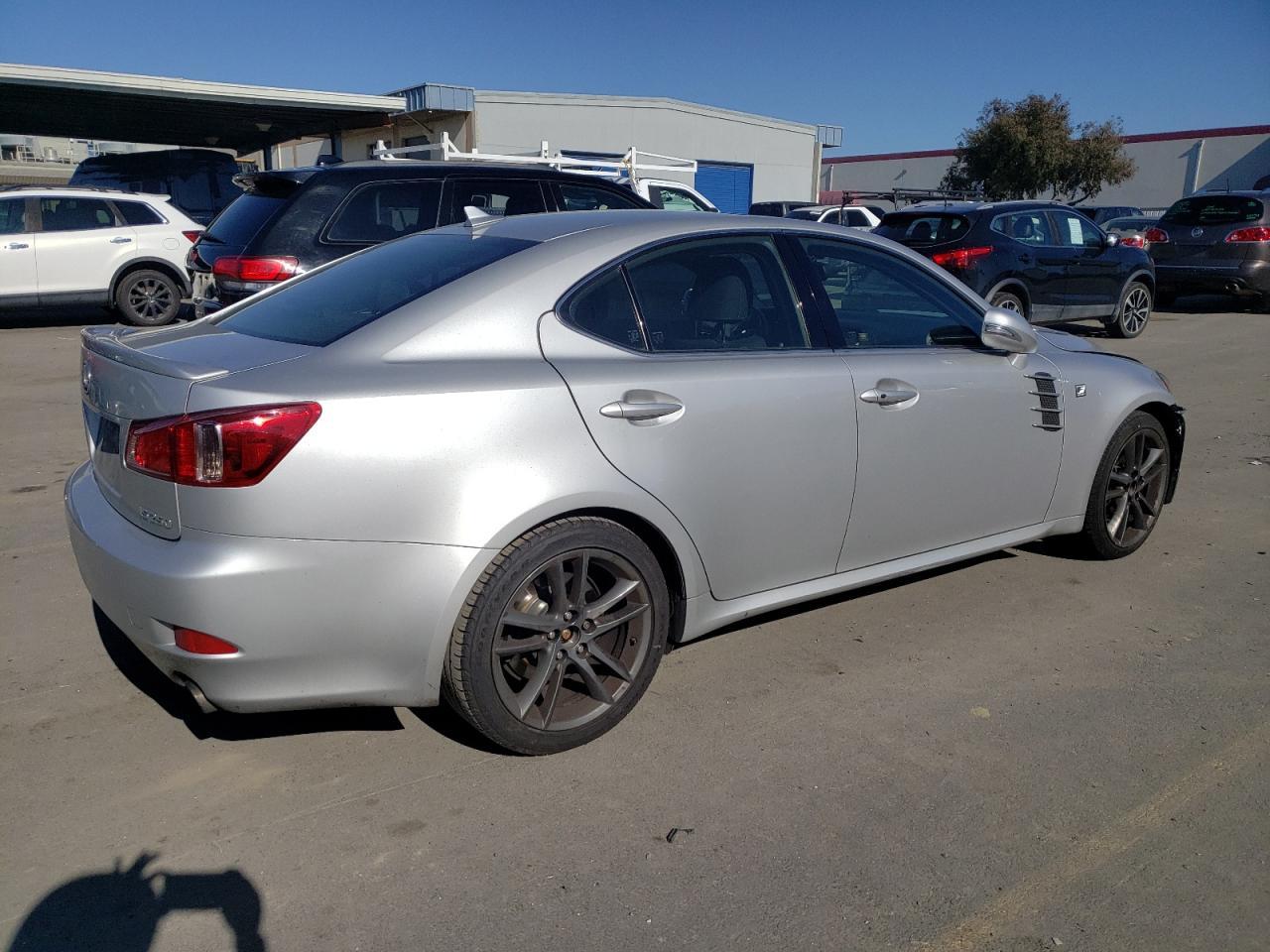 2011 LEXUS IS 250 - Фото 3