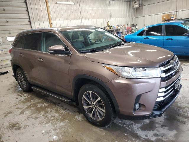 2019 Toyota Highlander Se - Фото 4