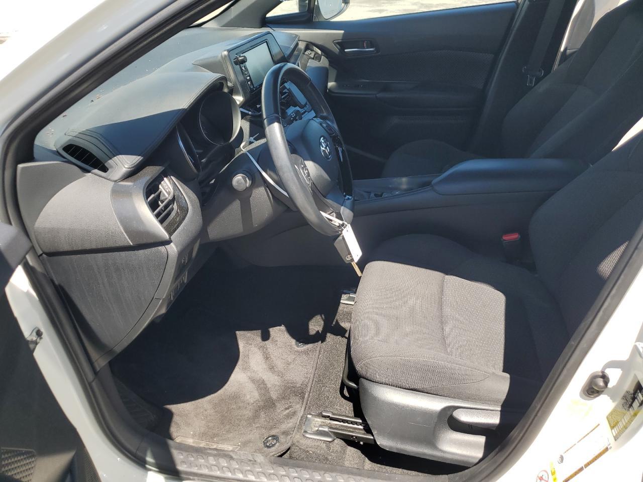 2018 TOYOTA C-HR XLE - Фото 7