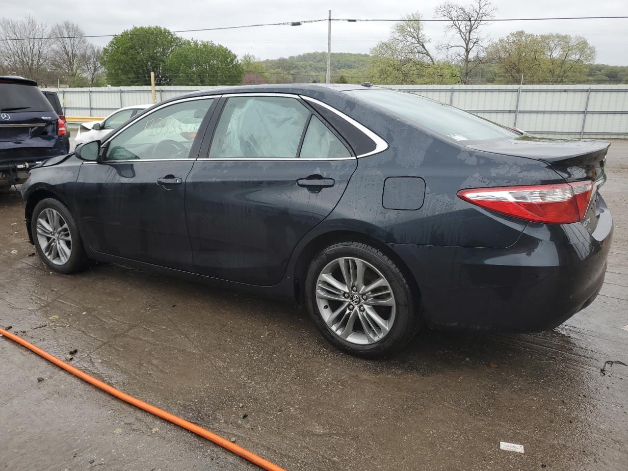 2015 TOYOTA CAMRY LE - Фото 2