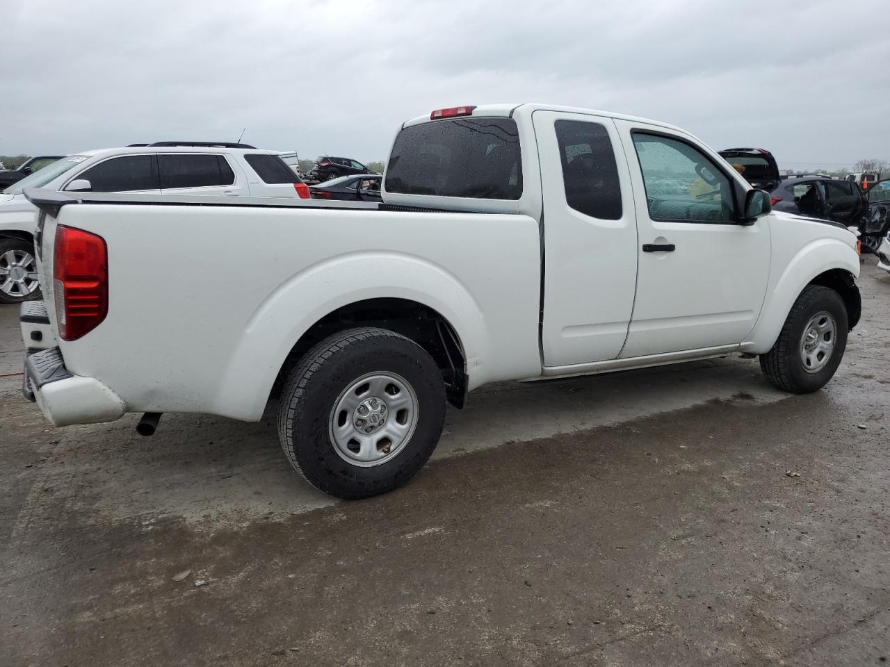 2017 NISSAN FRONTIER S - Image 3