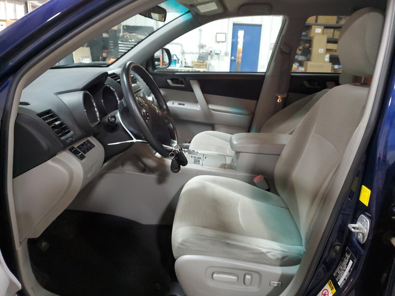 2011 TOYOTA HIGHLANDER - Фото 7