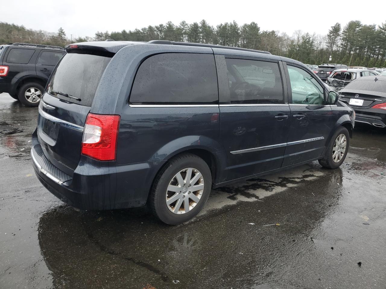 2014 CHRYSLER TOWN & COU - Image 3
