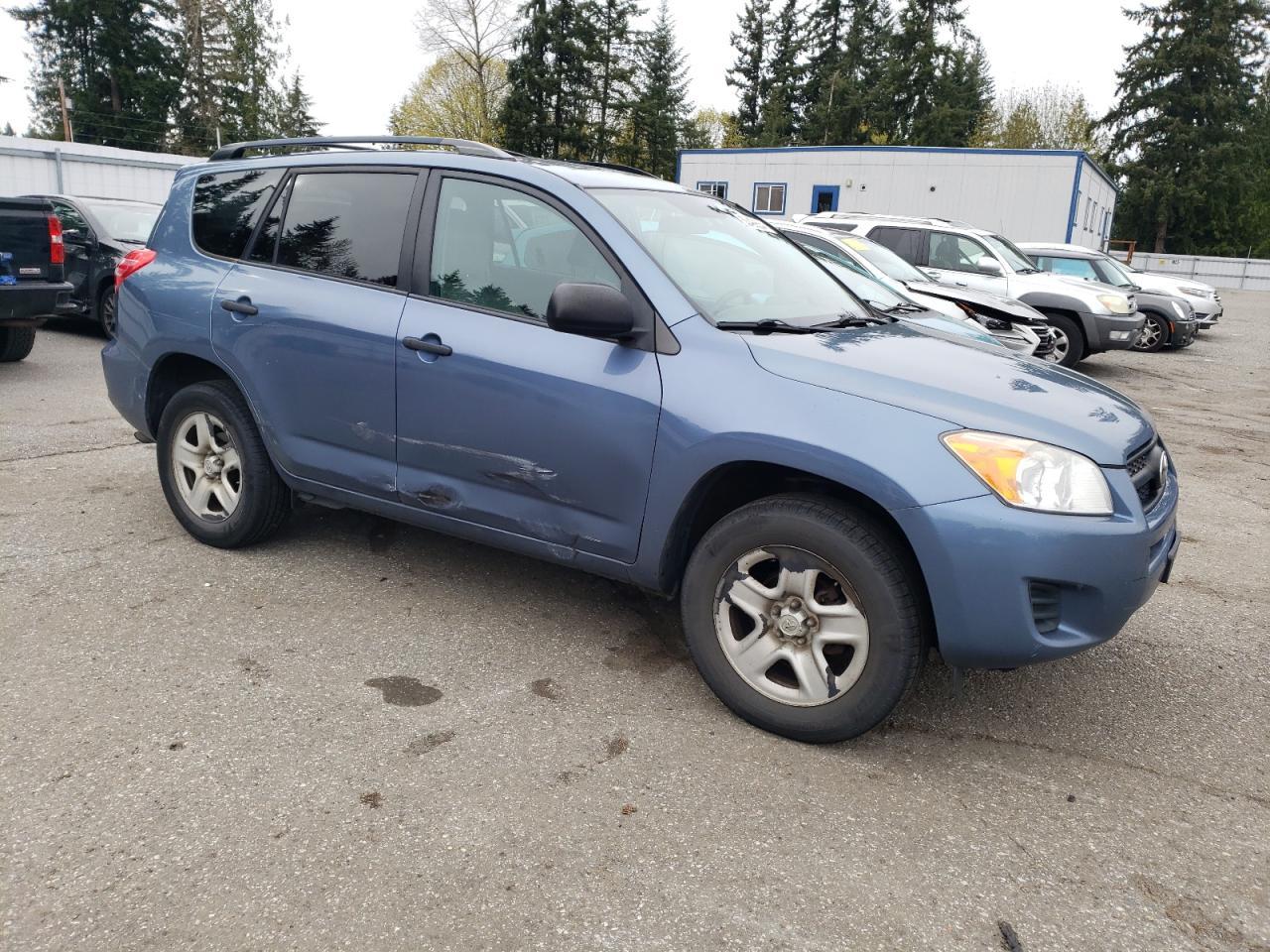 2011 TOYOTA RAV4 - Image 4