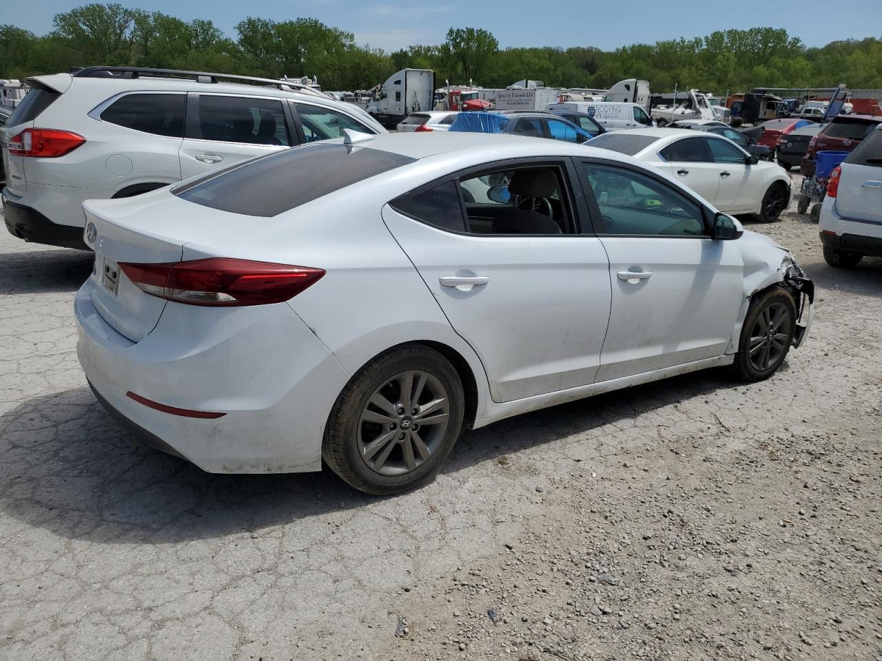2018 HYUNDAI ELANTRA SE - Фото 3
