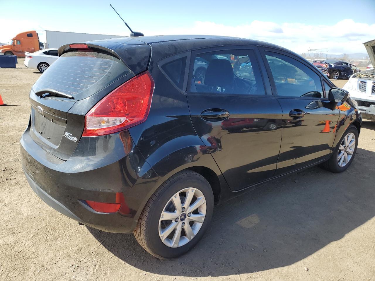 2013 FORD FIESTA SE - Image 3