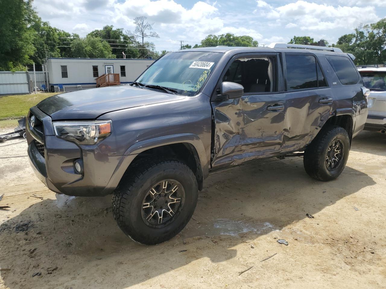 2018 TOYOTA 4RUNNER SR