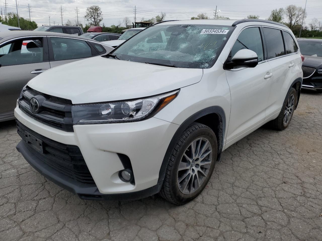 2017 TOYOTA HIGHLANDER car image